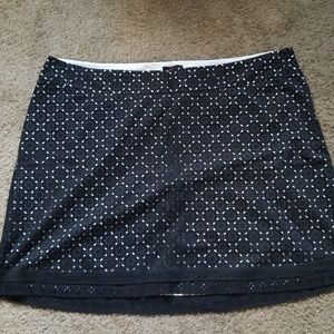 Torid Black mini skirt w/ design